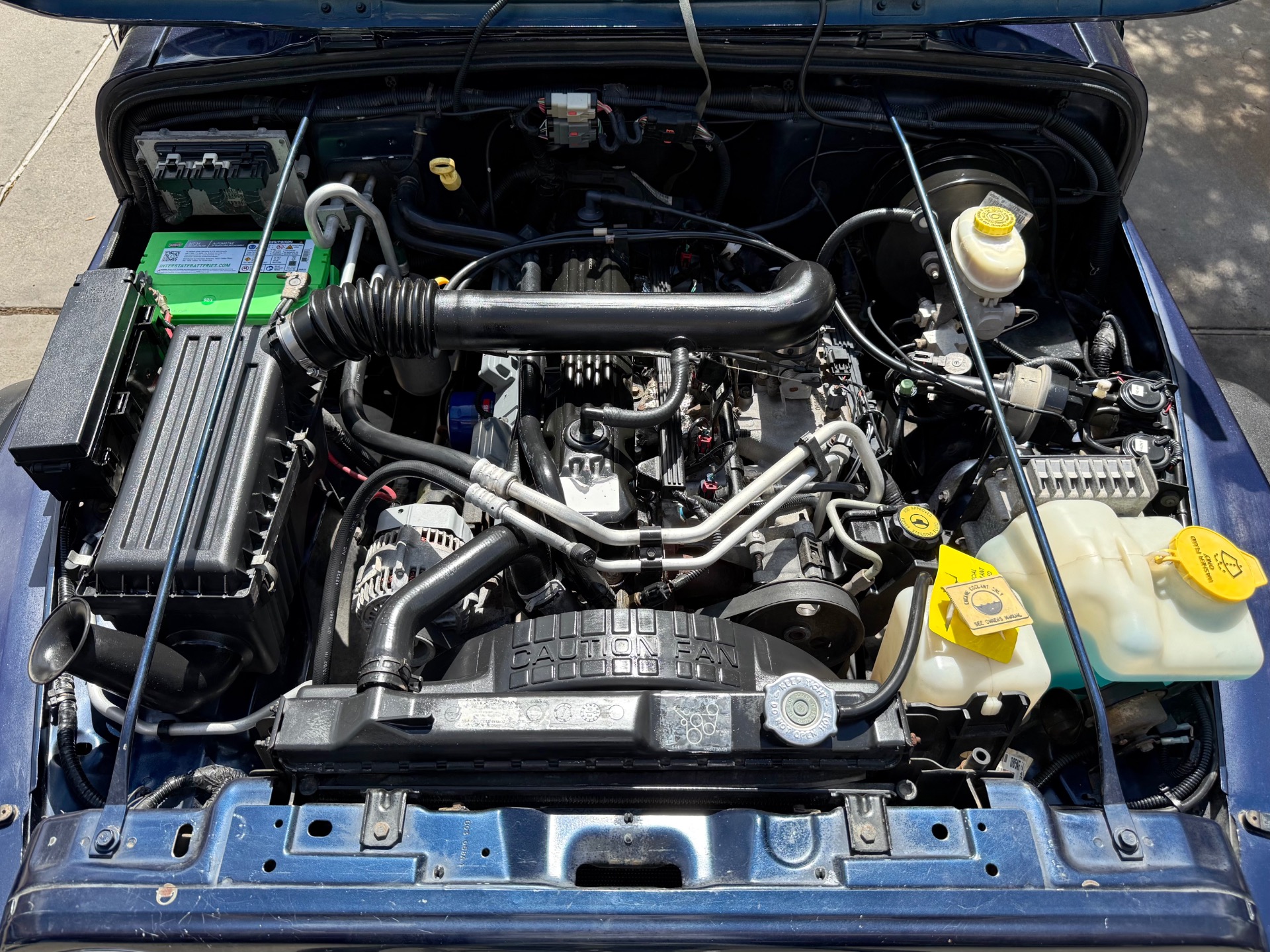 View vehicle photo 3