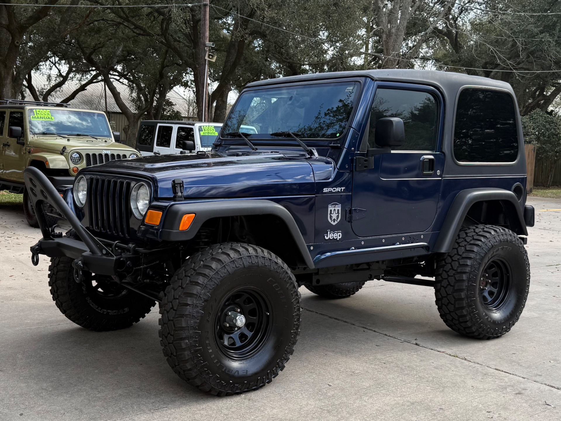 View vehicle photo 5