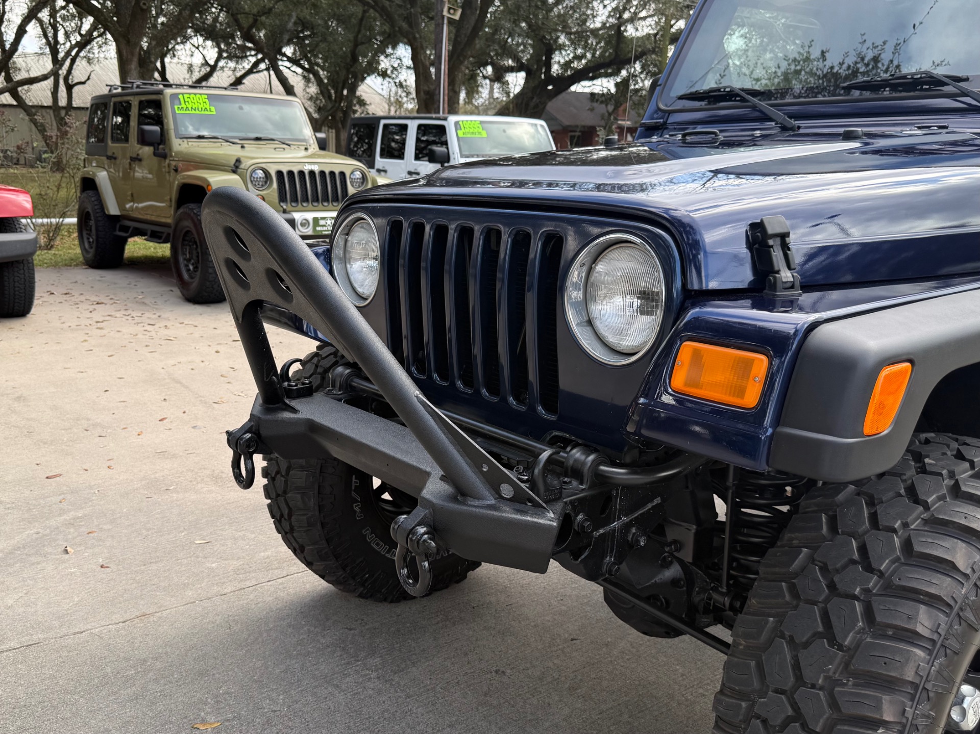 View vehicle photo 6