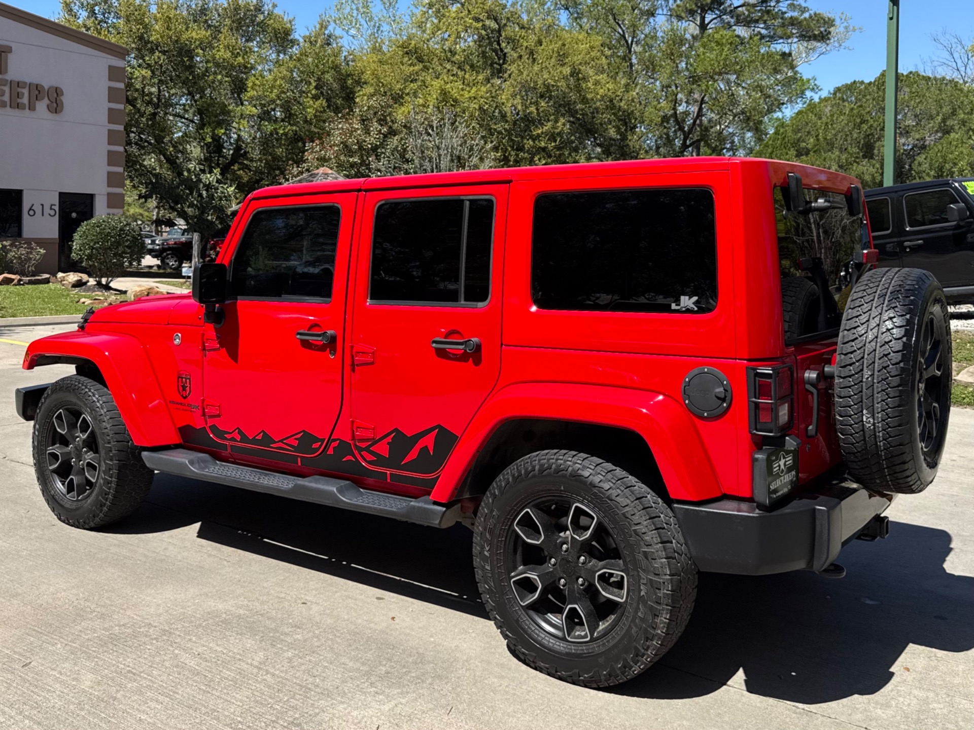 View vehicle photo 6