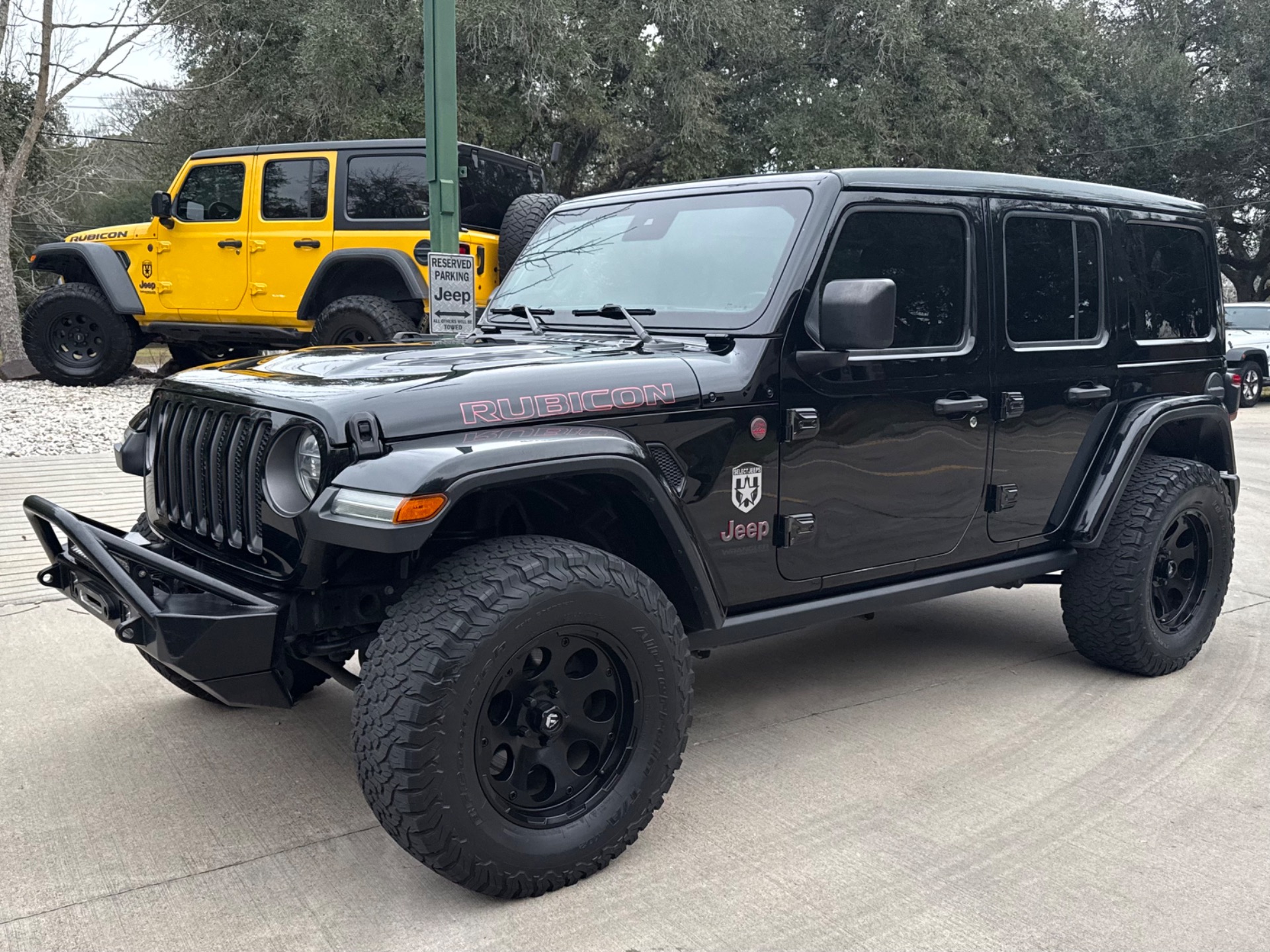 View vehicle photo 5