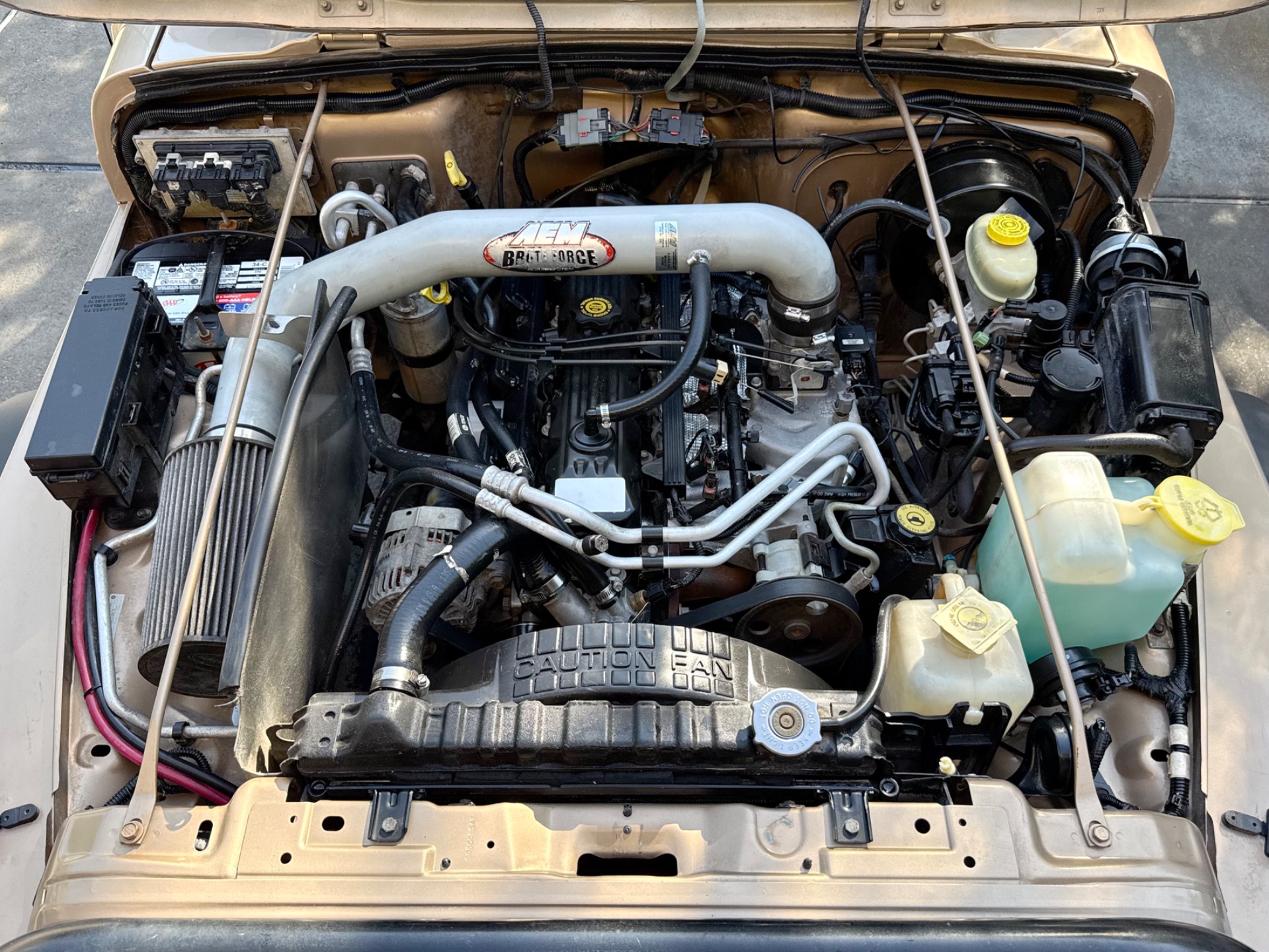 View vehicle photo 3
