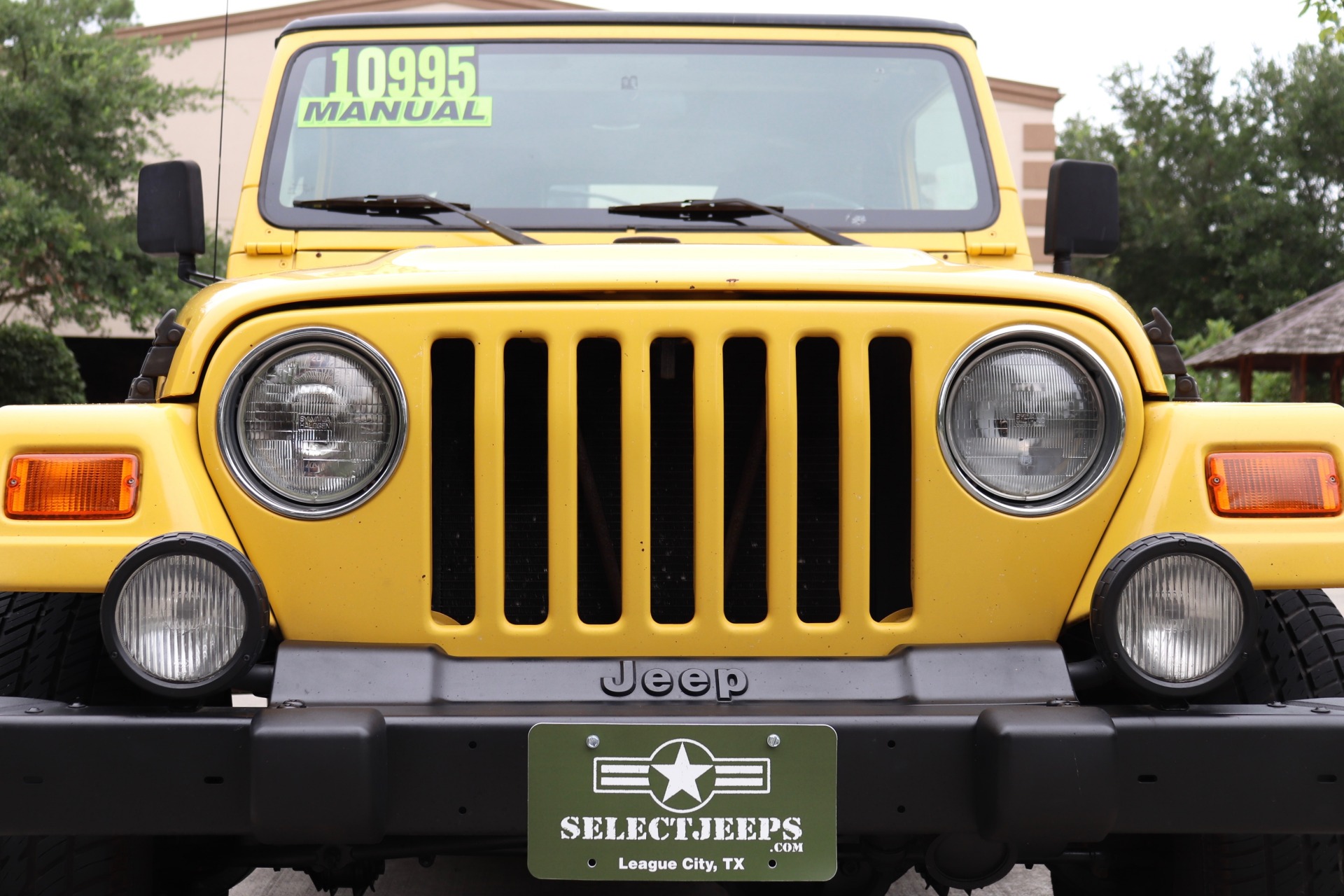 Used-2000-Jeep-Wrangler-2dr-Sport