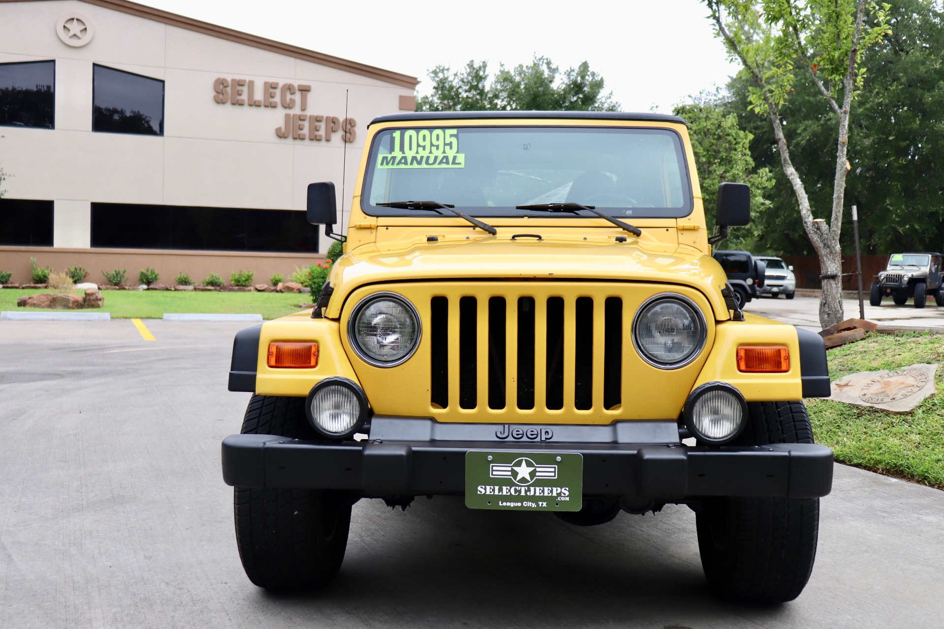 Used-2000-Jeep-Wrangler-2dr-Sport