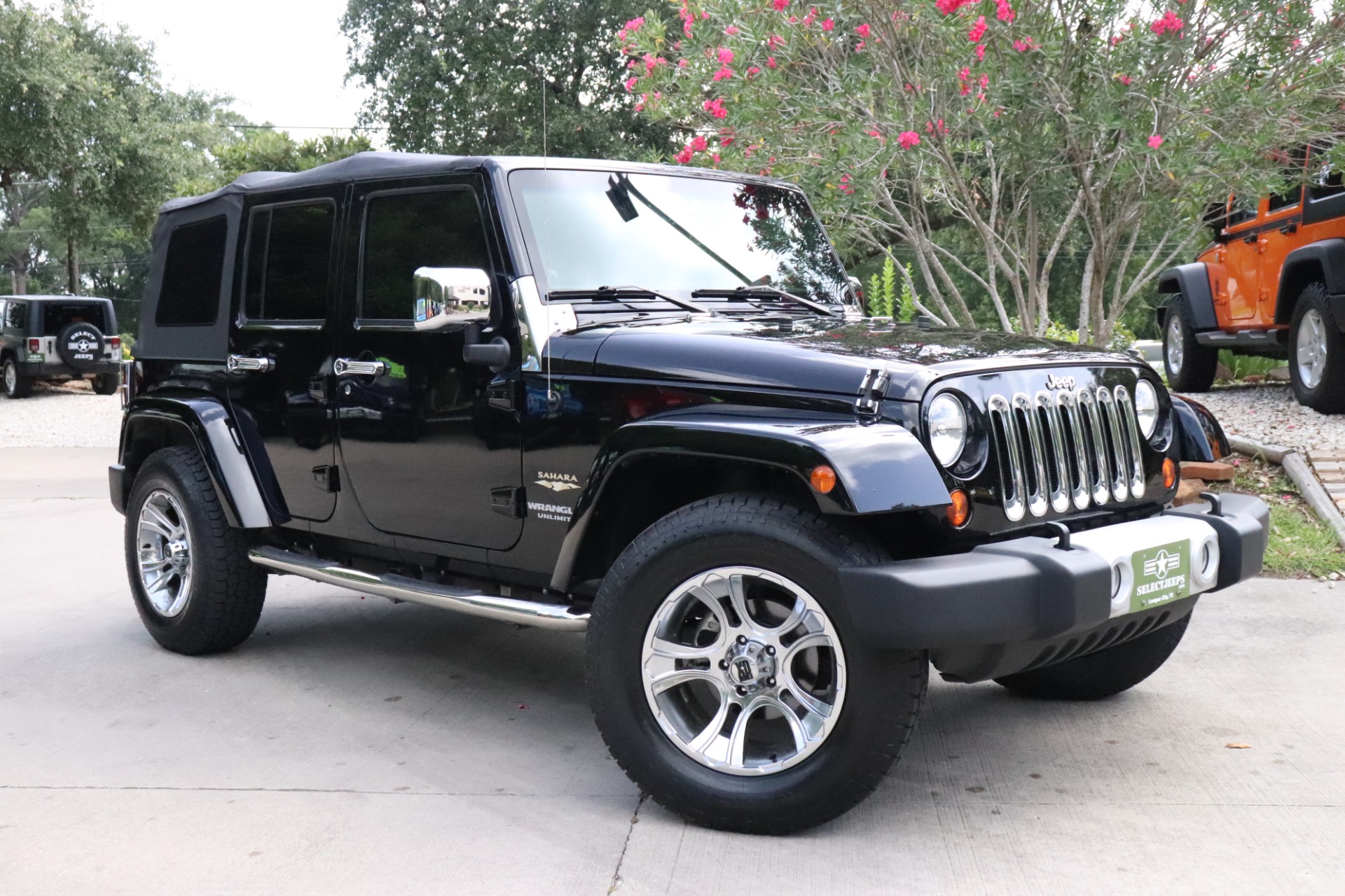 Used-2011-Jeep-Wrangler-Unlimited-4WD-4dr-Sahara