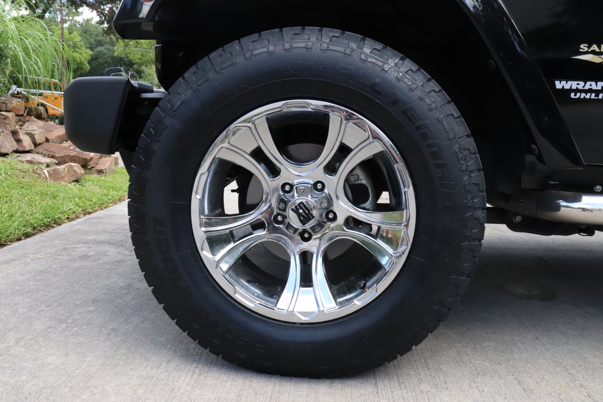 Used-2011-Jeep-Wrangler-Unlimited-4WD-4dr-Sahara
