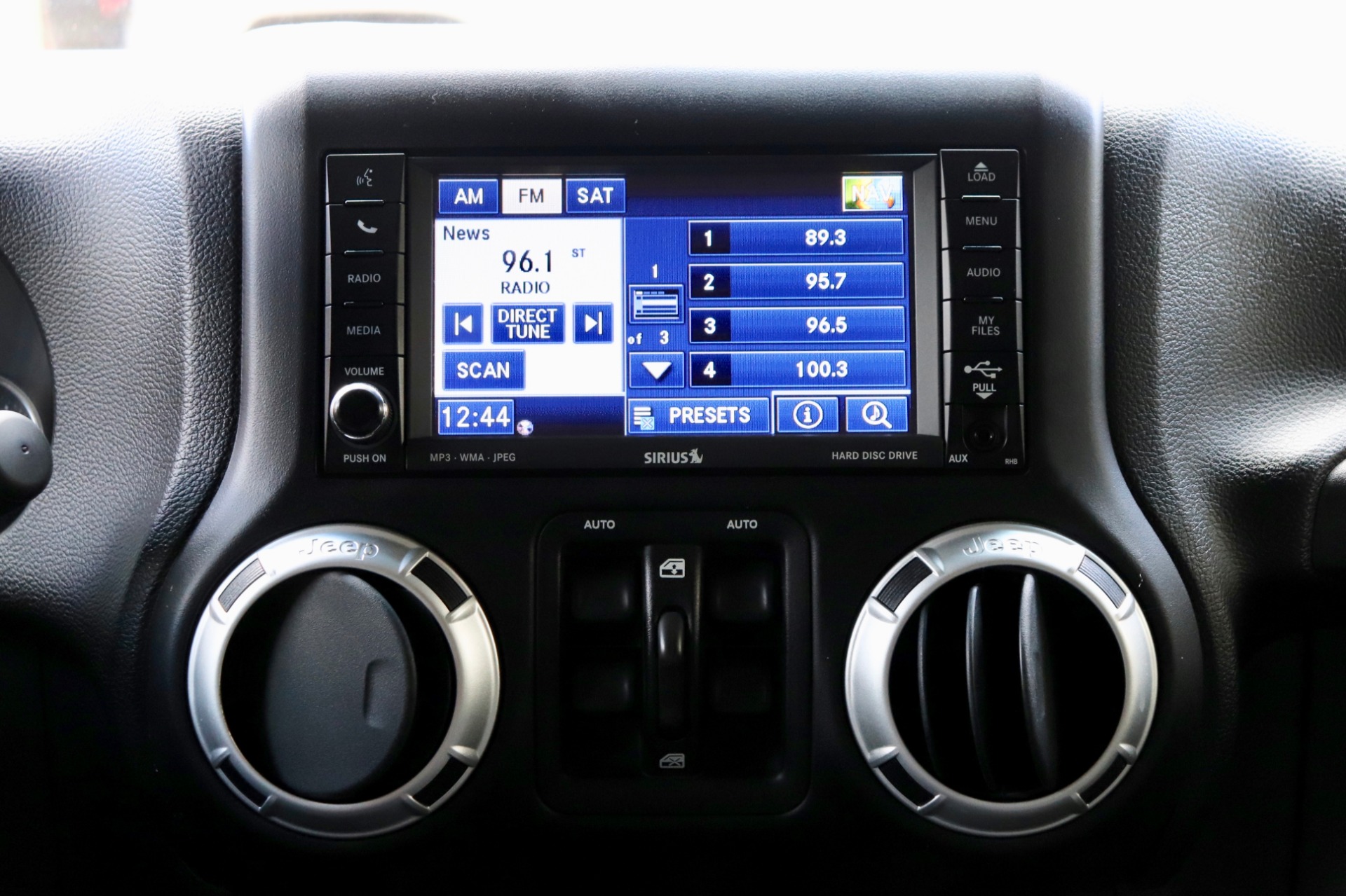 Used-2011-Jeep-Wrangler-Unlimited-4WD-4dr-Sahara