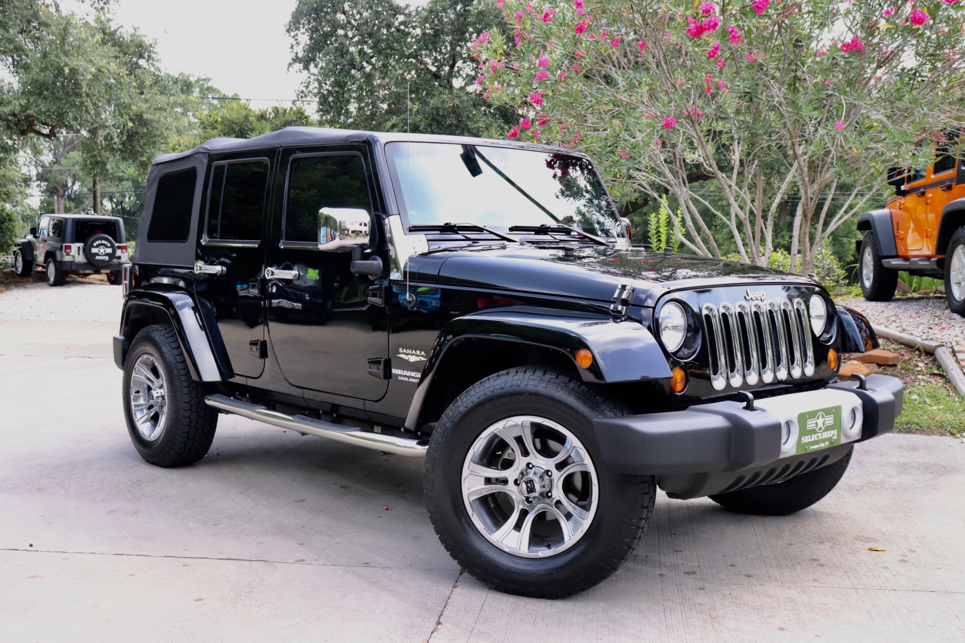 Used-2011-Jeep-Wrangler-Unlimited-4WD-4dr-Sahara