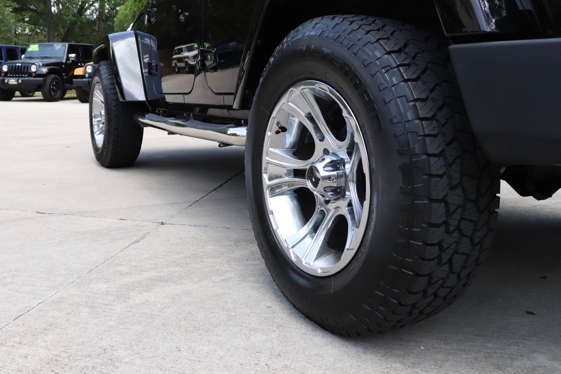 Used-2011-Jeep-Wrangler-Unlimited-4WD-4dr-Sahara