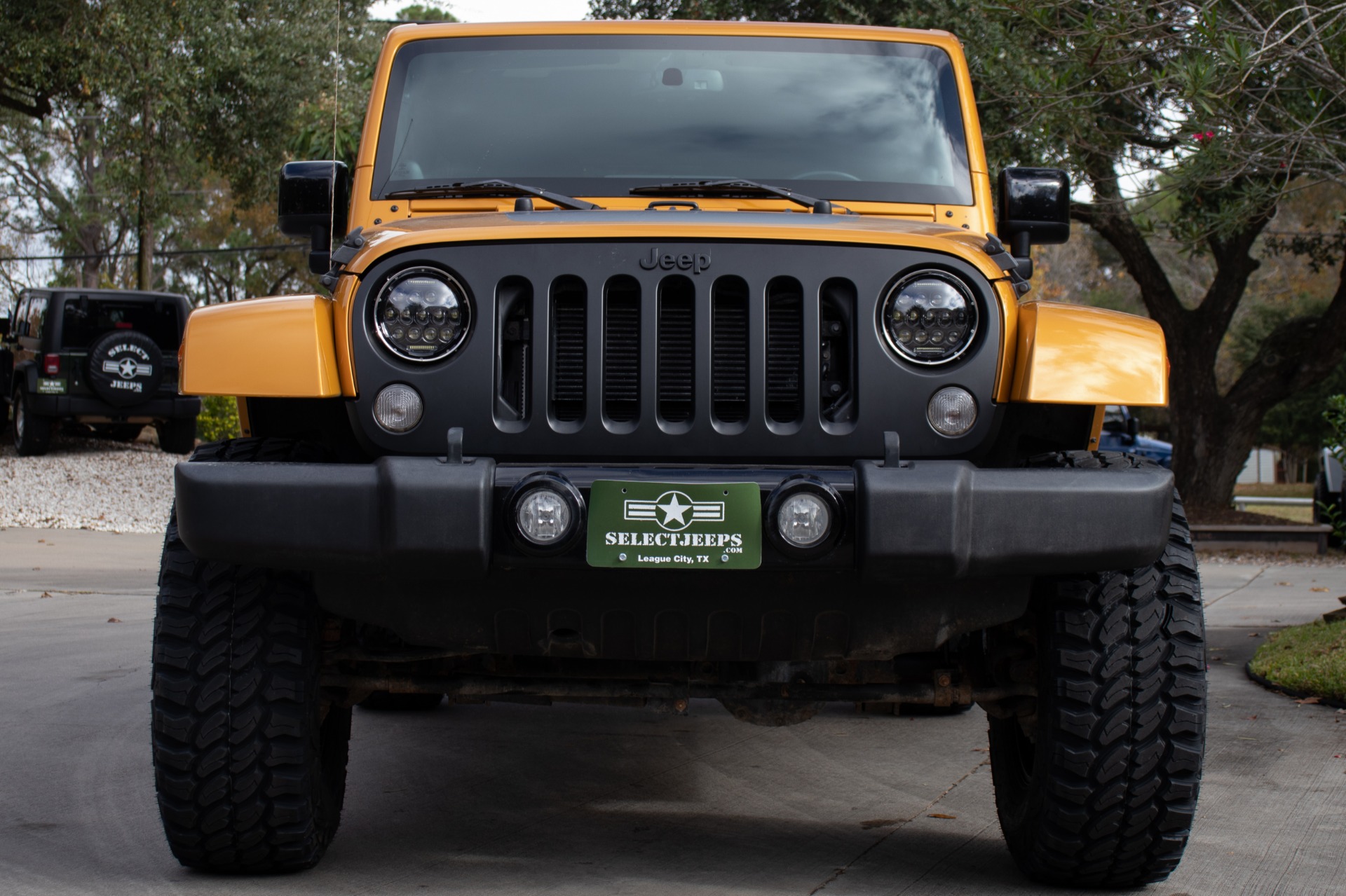 Used-2014-Jeep-Wrangler-Unlimited-Altitude-Edition