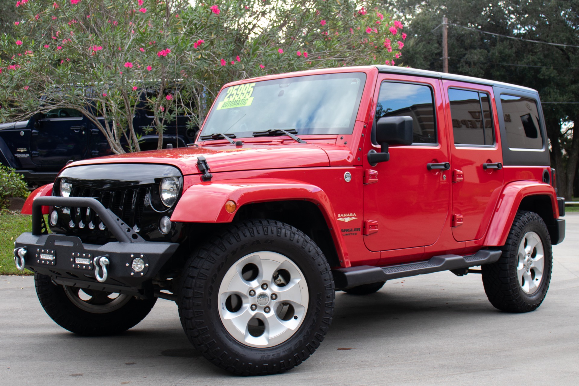 Used-2014-Jeep-Wrangler-Unlimited-Sahara-4WD-4dr-Unlimited-Sahara