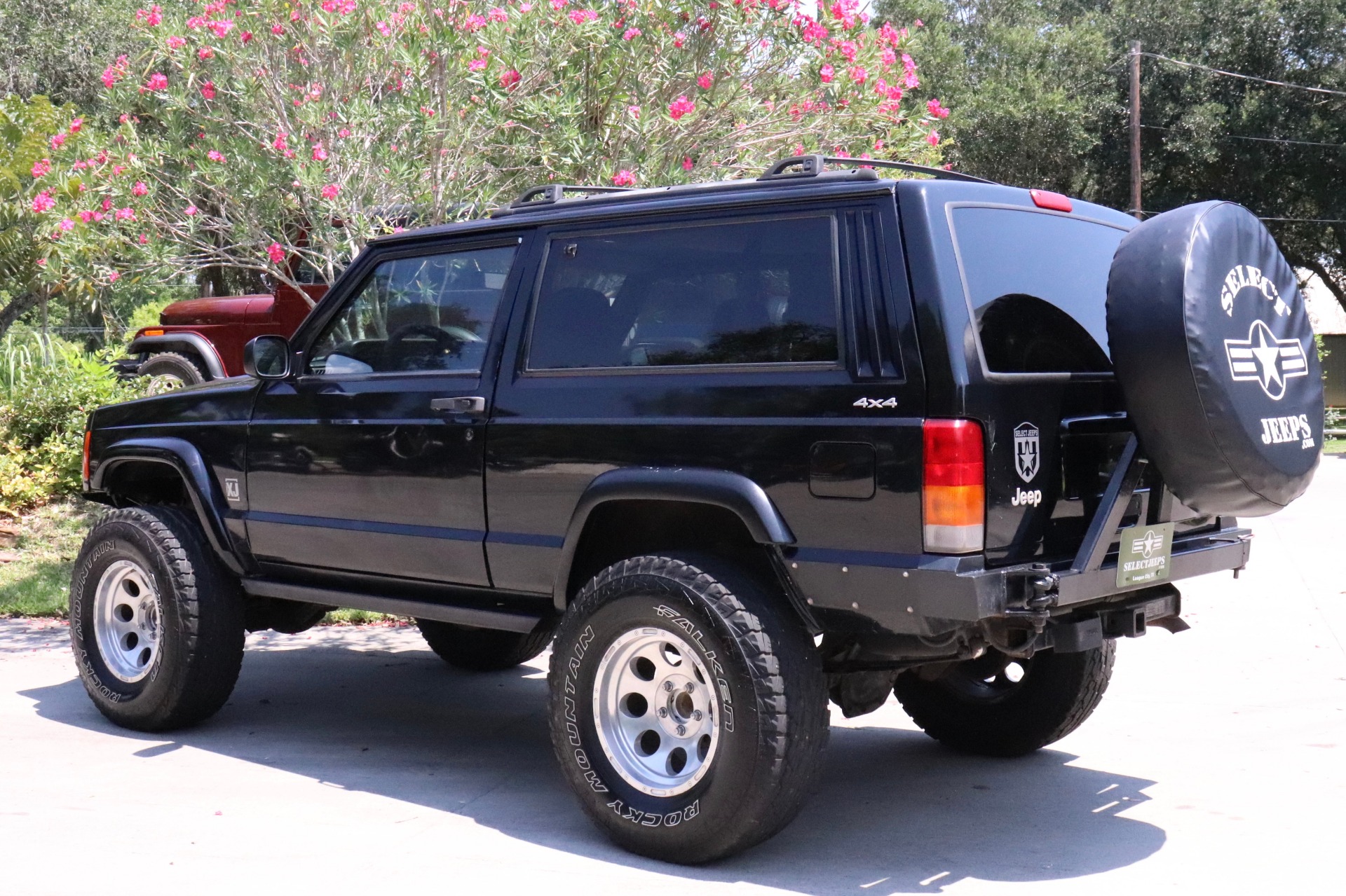 Used-2000-Jeep-Cherokee-2dr-Sport-4WD