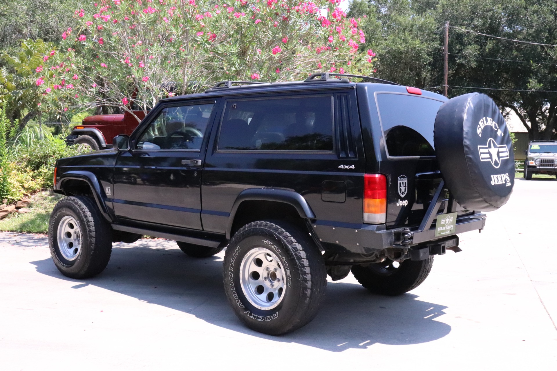 Used-2000-Jeep-Cherokee-2dr-Sport-4WD