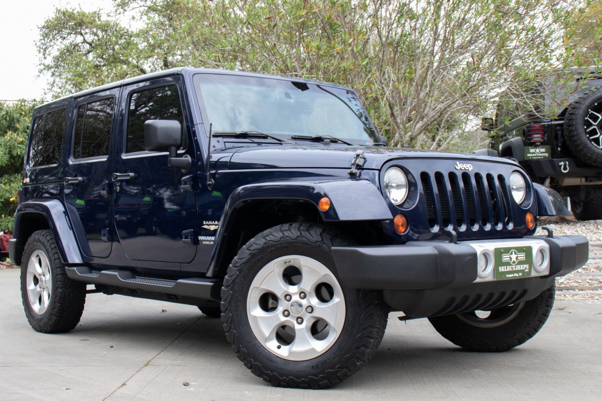 Used-2013-Jeep-Wrangler-Unlimited-Sahara-4WD-4dr-Sahara