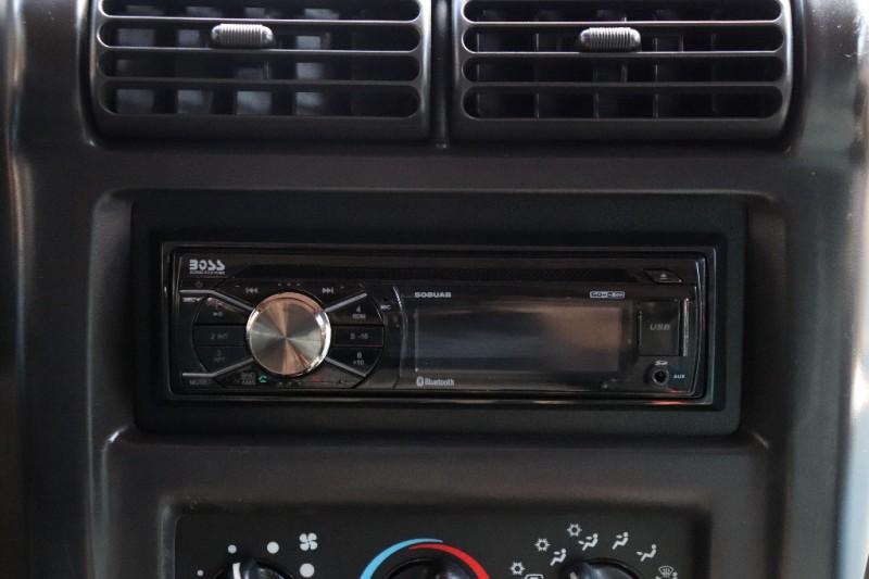 Used-2000-Jeep-Wrangler-2dr-Sahara