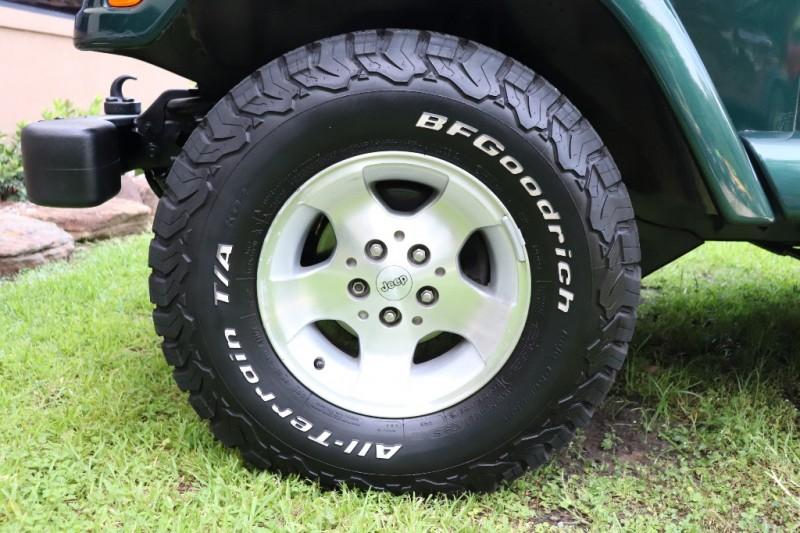 Used-2000-Jeep-Wrangler-2dr-Sahara