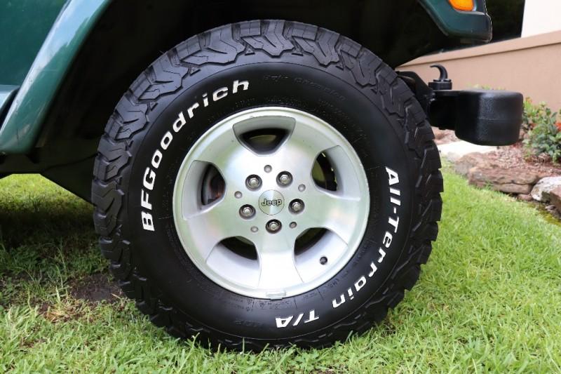 Used-2000-Jeep-Wrangler-2dr-Sahara