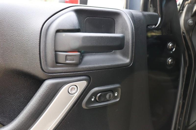 Used-2011-Jeep-Wrangler-Unlimited-4WD-4dr-70th-Anniversary-*Ltd-Avail*