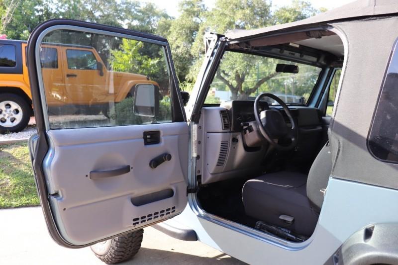 Used-1998-Jeep-Wrangler-2dr-SE