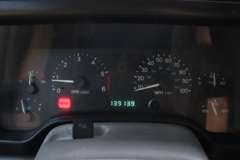 Used-1998-Jeep-Wrangler-2dr-SE