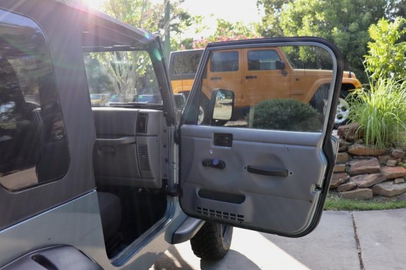 Used-1998-Jeep-Wrangler-2dr-SE