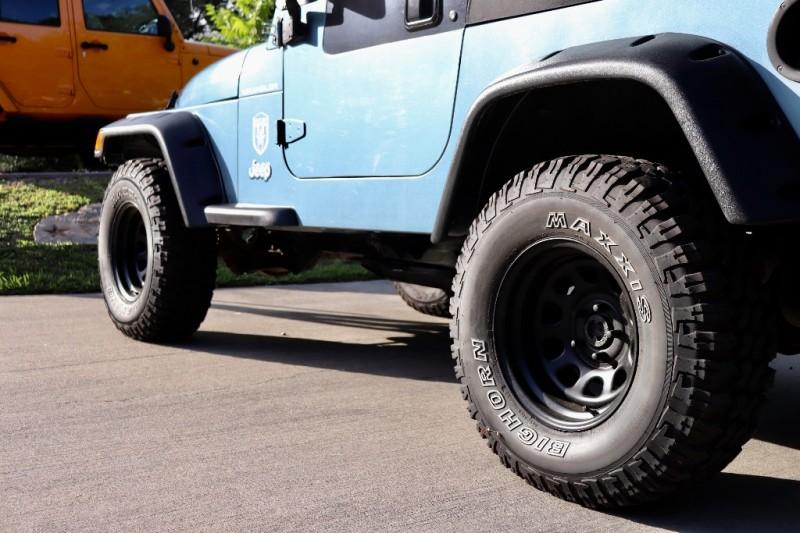 Used-1998-Jeep-Wrangler-2dr-SE