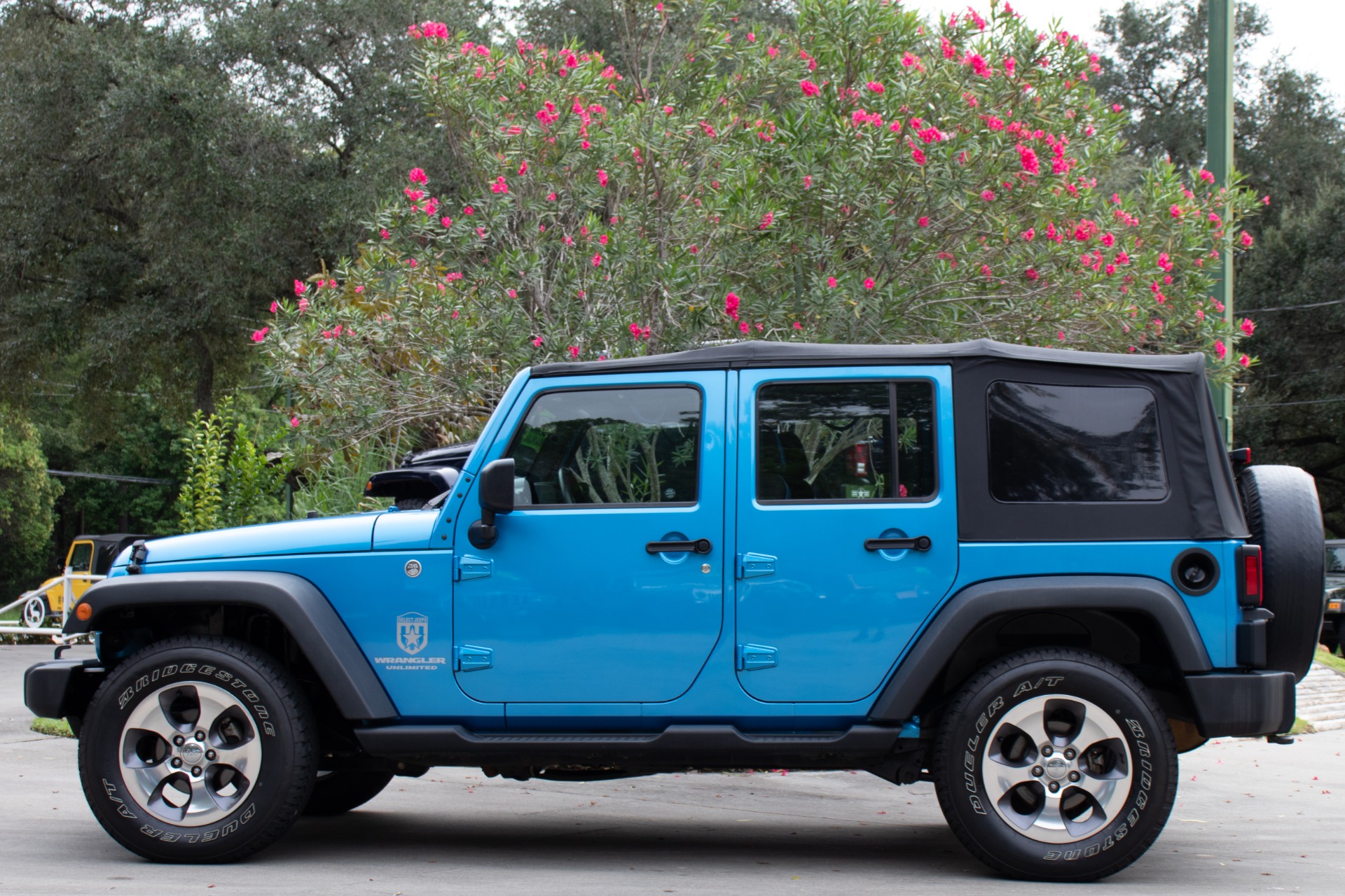 Used-2010-Jeep-Wrangler-Unlimited-4WD-4dr-Sport