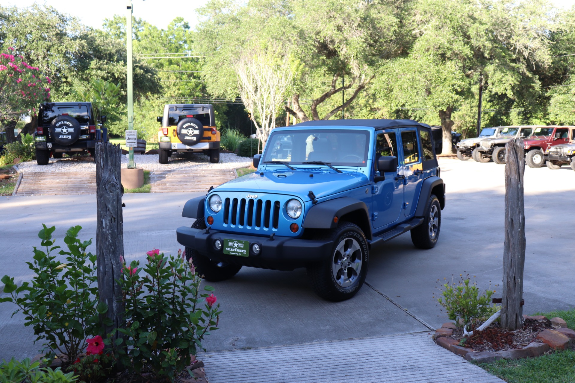 Used-2010-Jeep-Wrangler-Unlimited-4WD-4dr-Sport