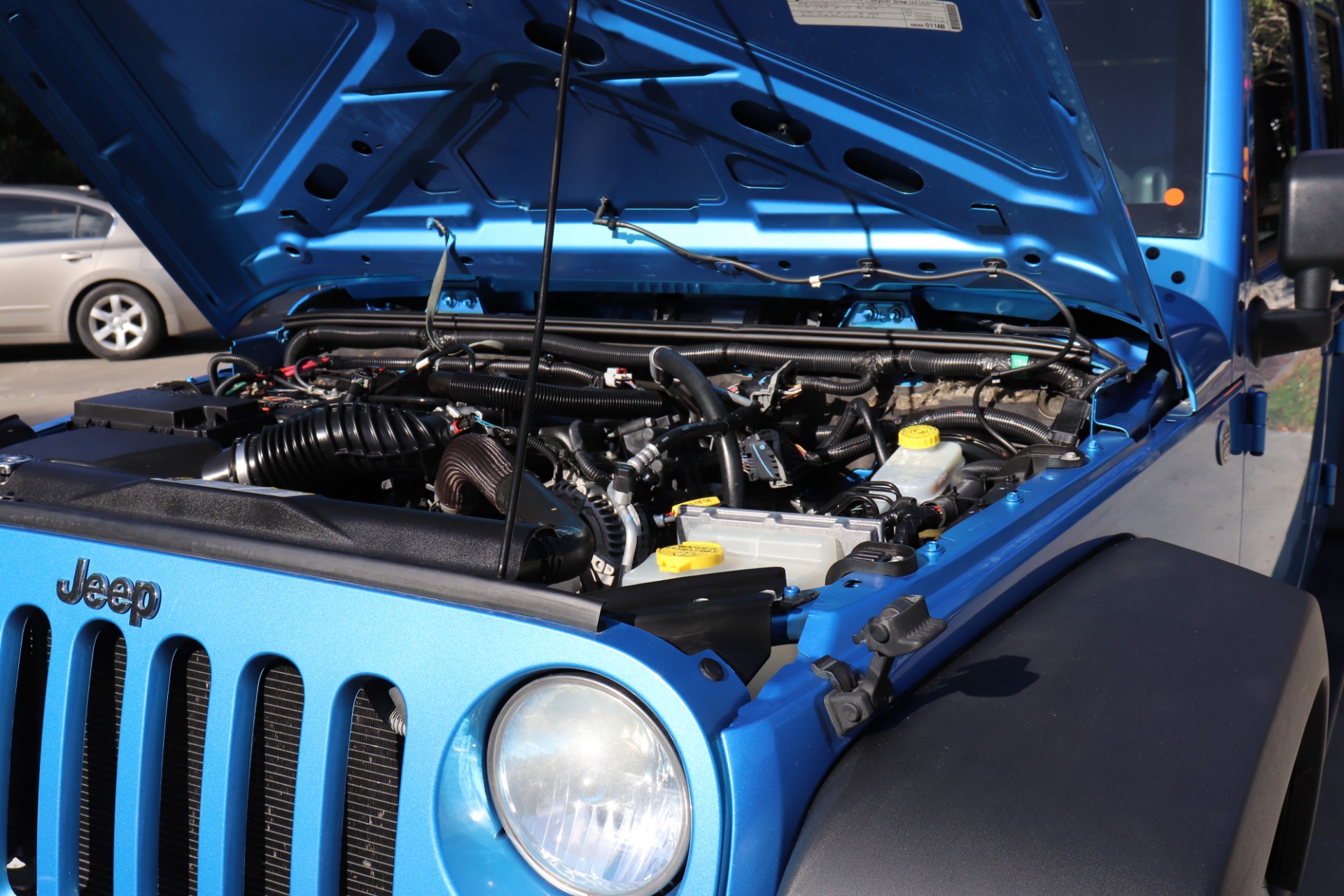 Used-2010-Jeep-Wrangler-Unlimited-4WD-4dr-Sport