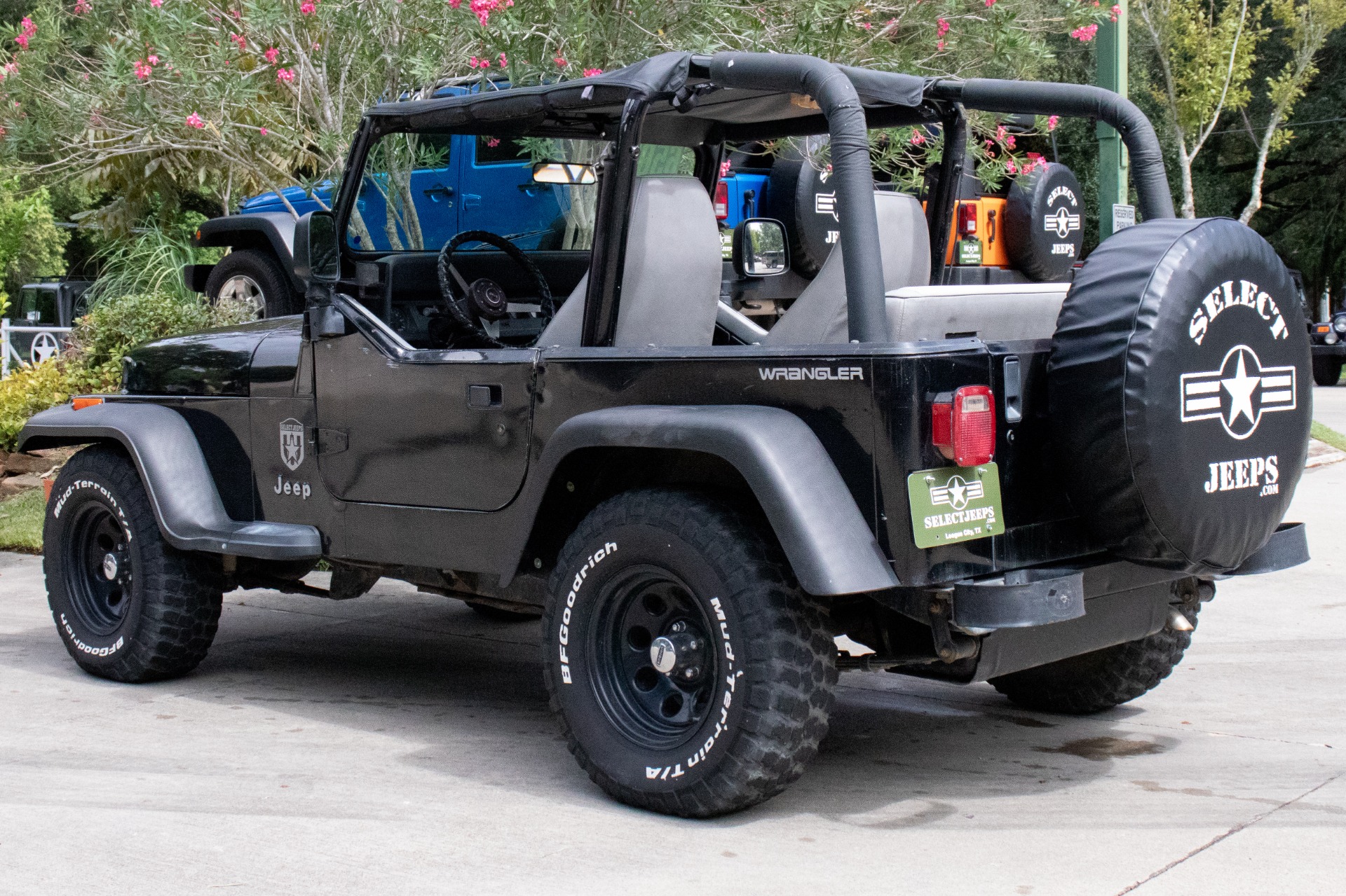 Used-1992-Jeep-Wrangler-2dr-S