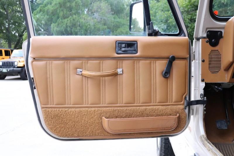 Used-1995-Jeep-Wrangler-2dr-Sahara