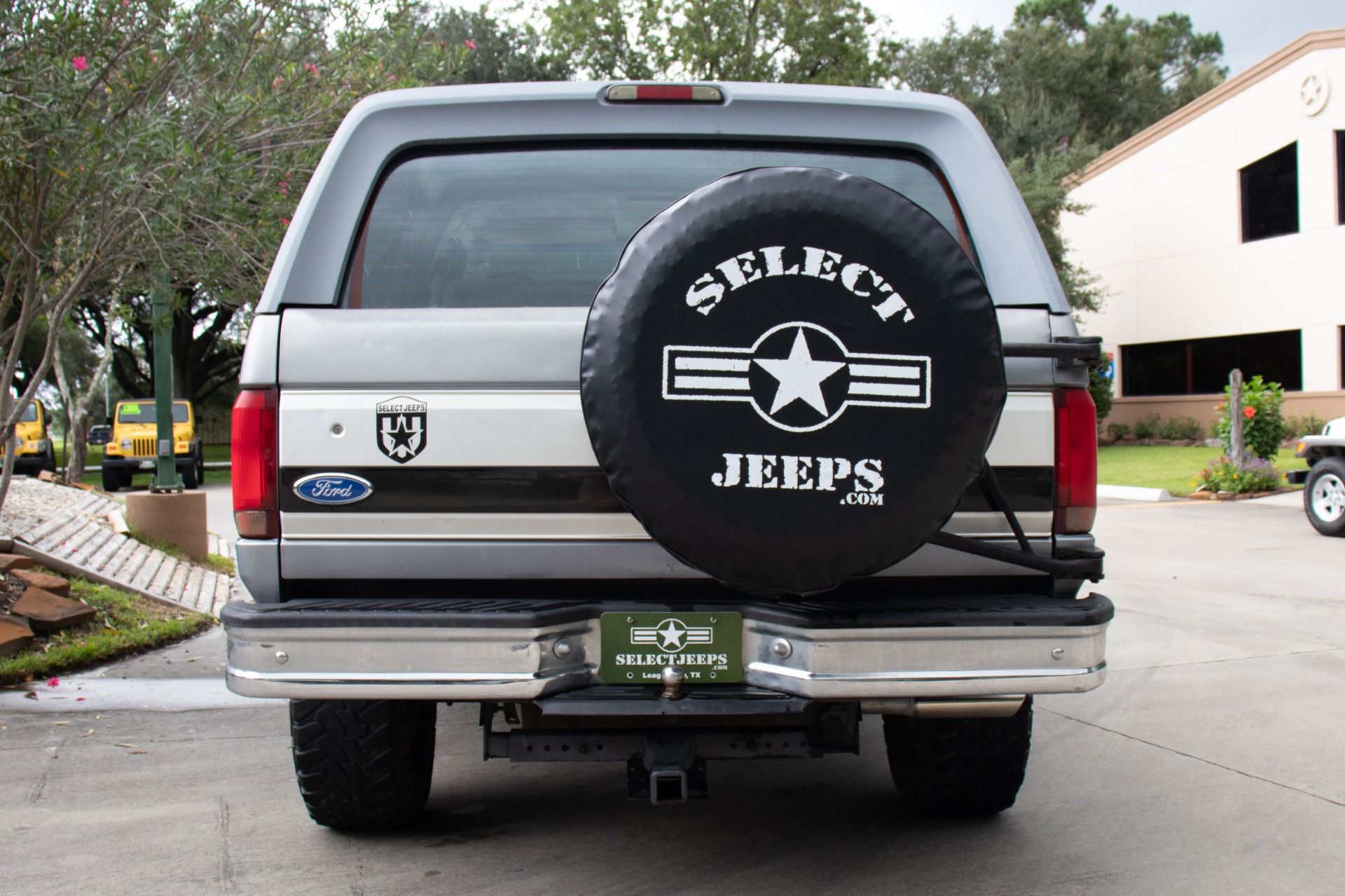 Used-1995-Ford-Bronco-XLT