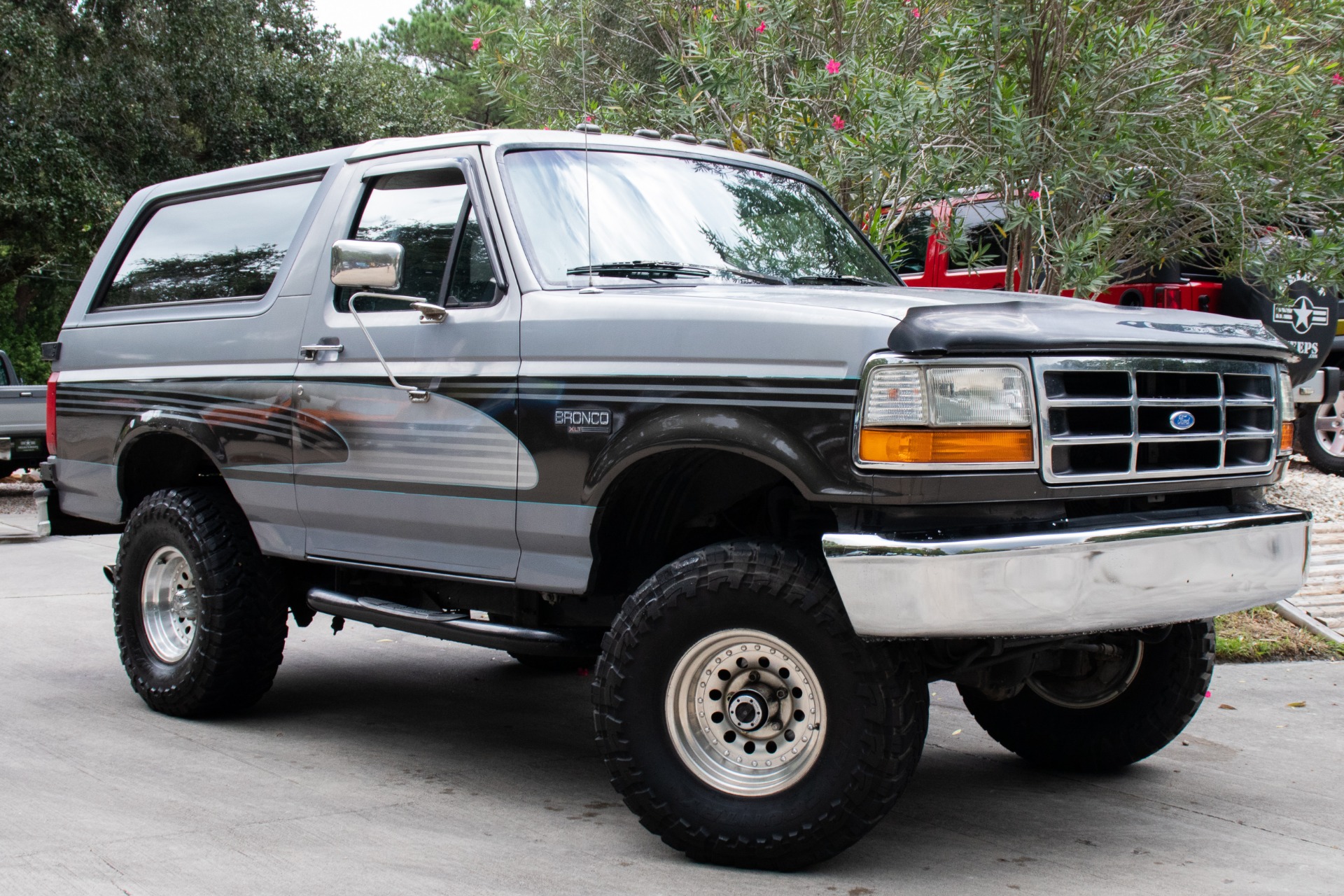 Used-1995-Ford-Bronco-XLT