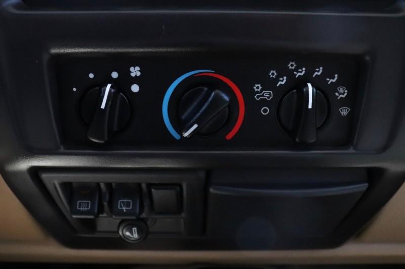 Used-2001-Jeep-Wrangler-2dr-Sport