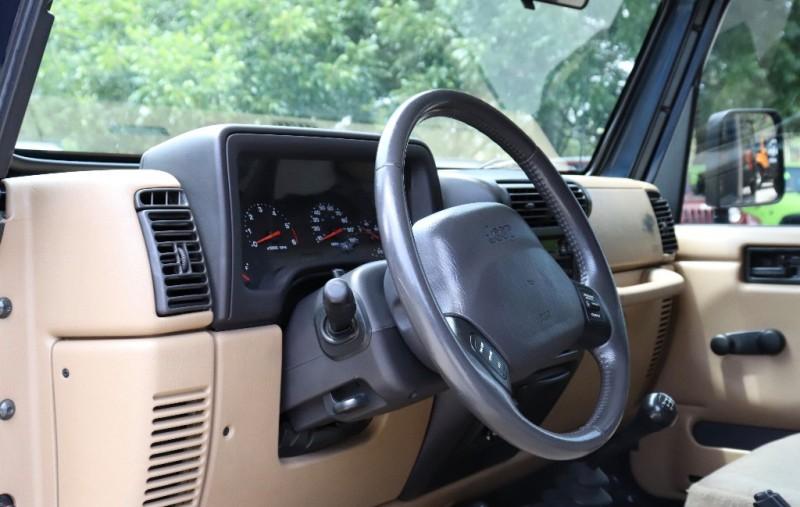 Used-2001-Jeep-Wrangler-2dr-Sport