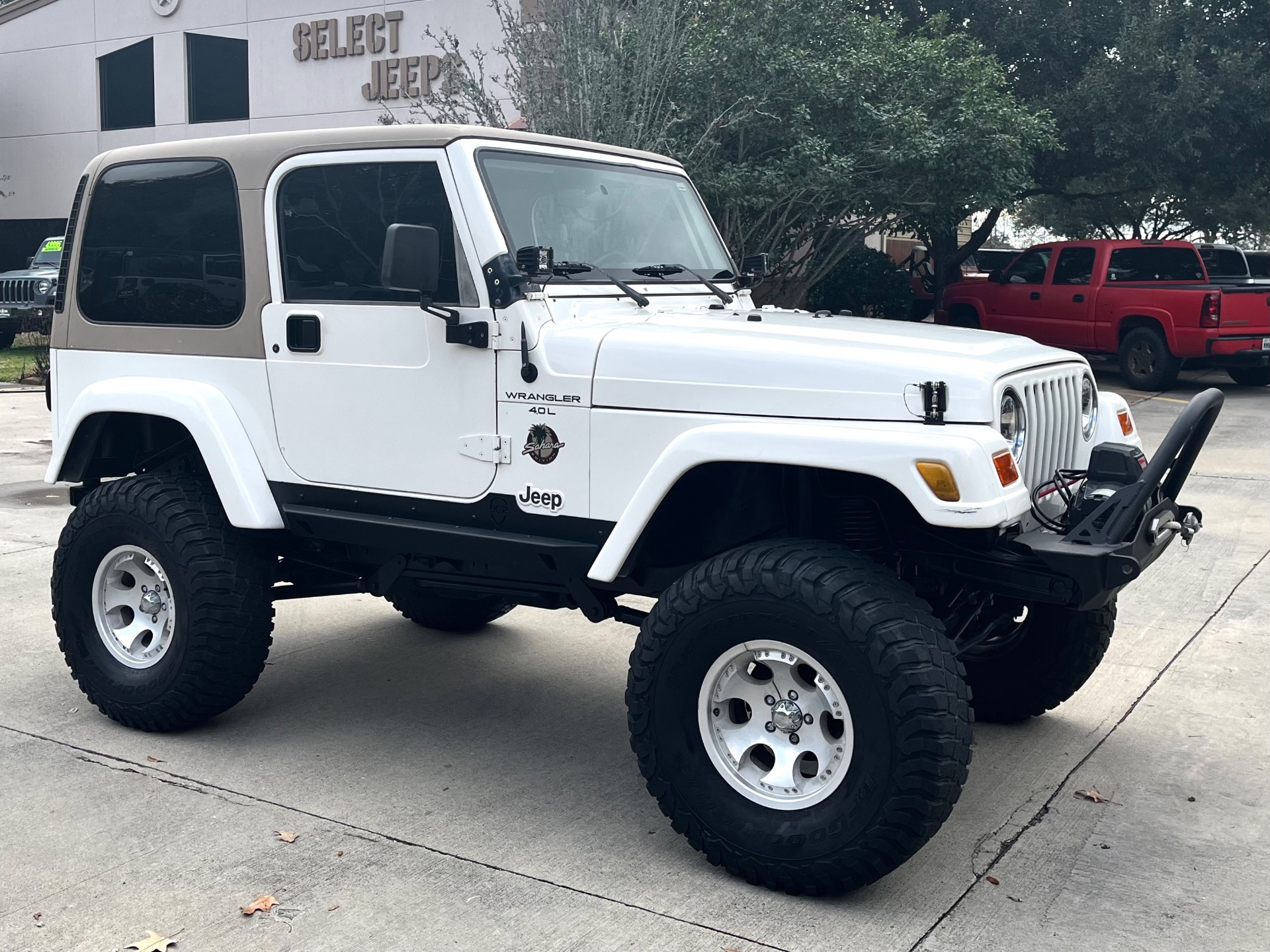 Used-2001-Jeep-Wrangler-2dr-Sahara