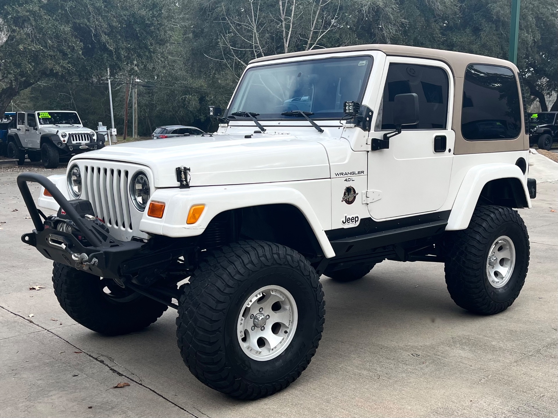 Used-2001-Jeep-Wrangler-2dr-Sahara