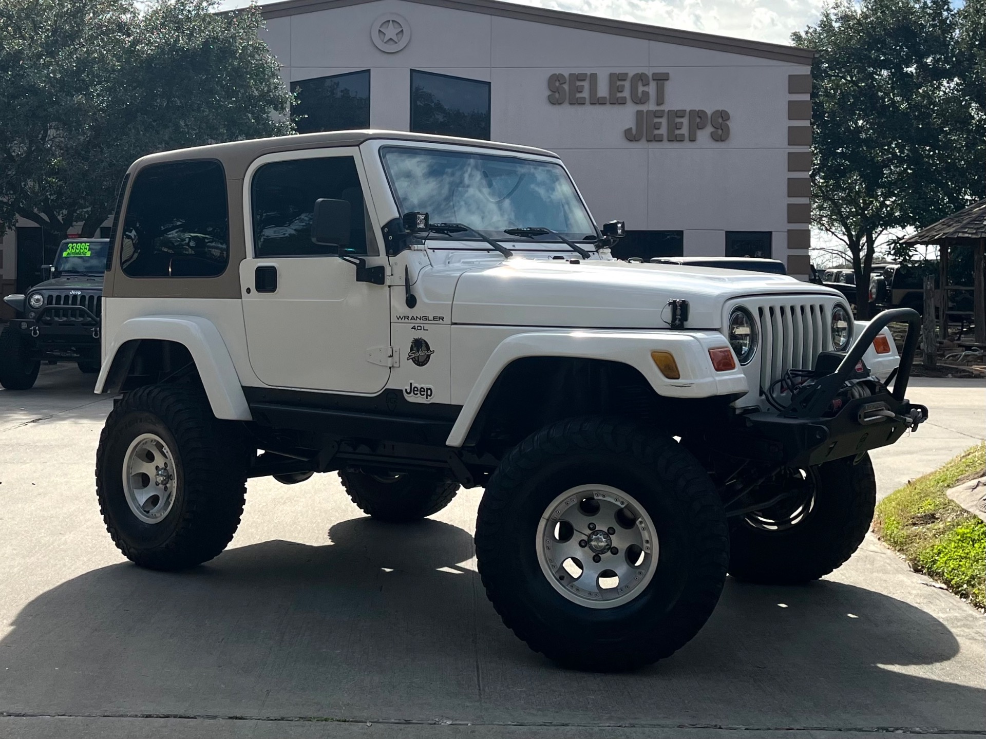 Used-2001-Jeep-Wrangler-2dr-Sahara