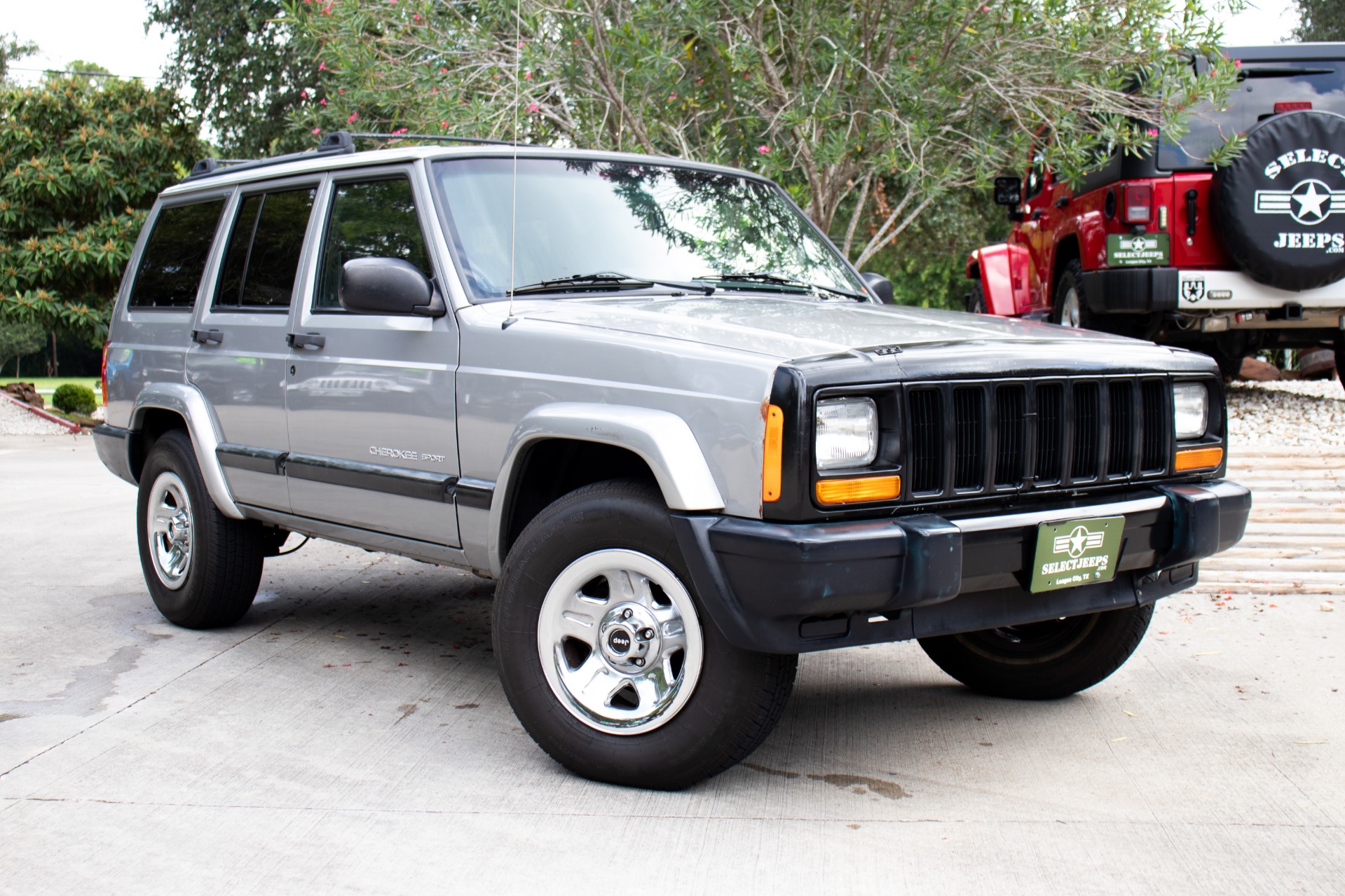 Used-2001-Jeep-Cherokee-4dr-Sport