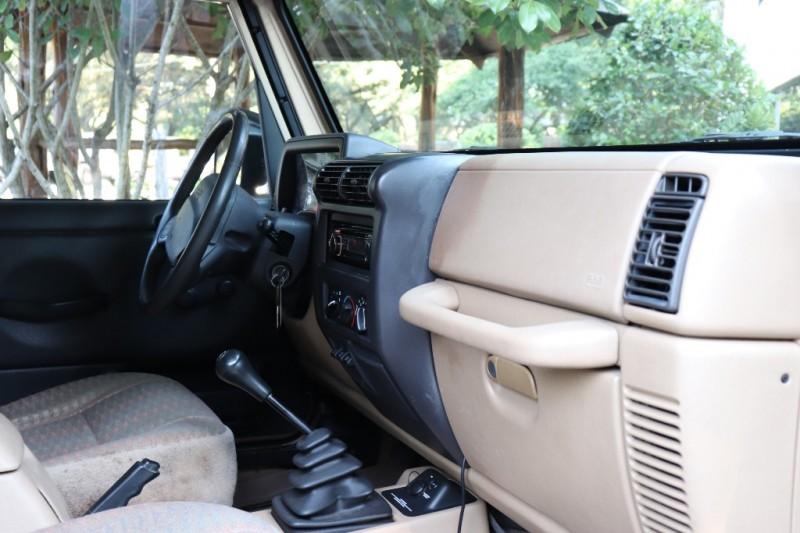 Used-2000-Jeep-Wrangler-2dr-Sport