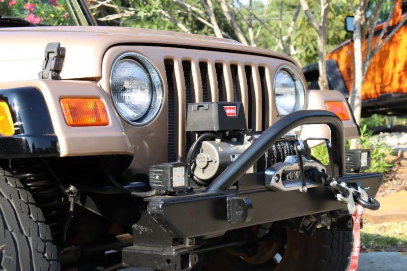 Used-2000-Jeep-Wrangler-2dr-Sport