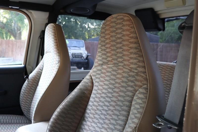 Used-2000-Jeep-Wrangler-2dr-Sport