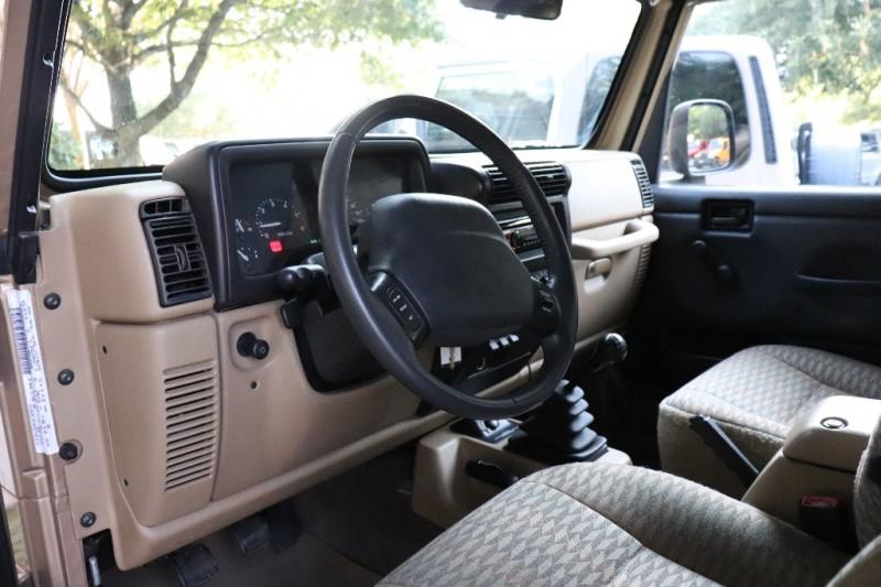 Used-2000-Jeep-Wrangler-2dr-Sport