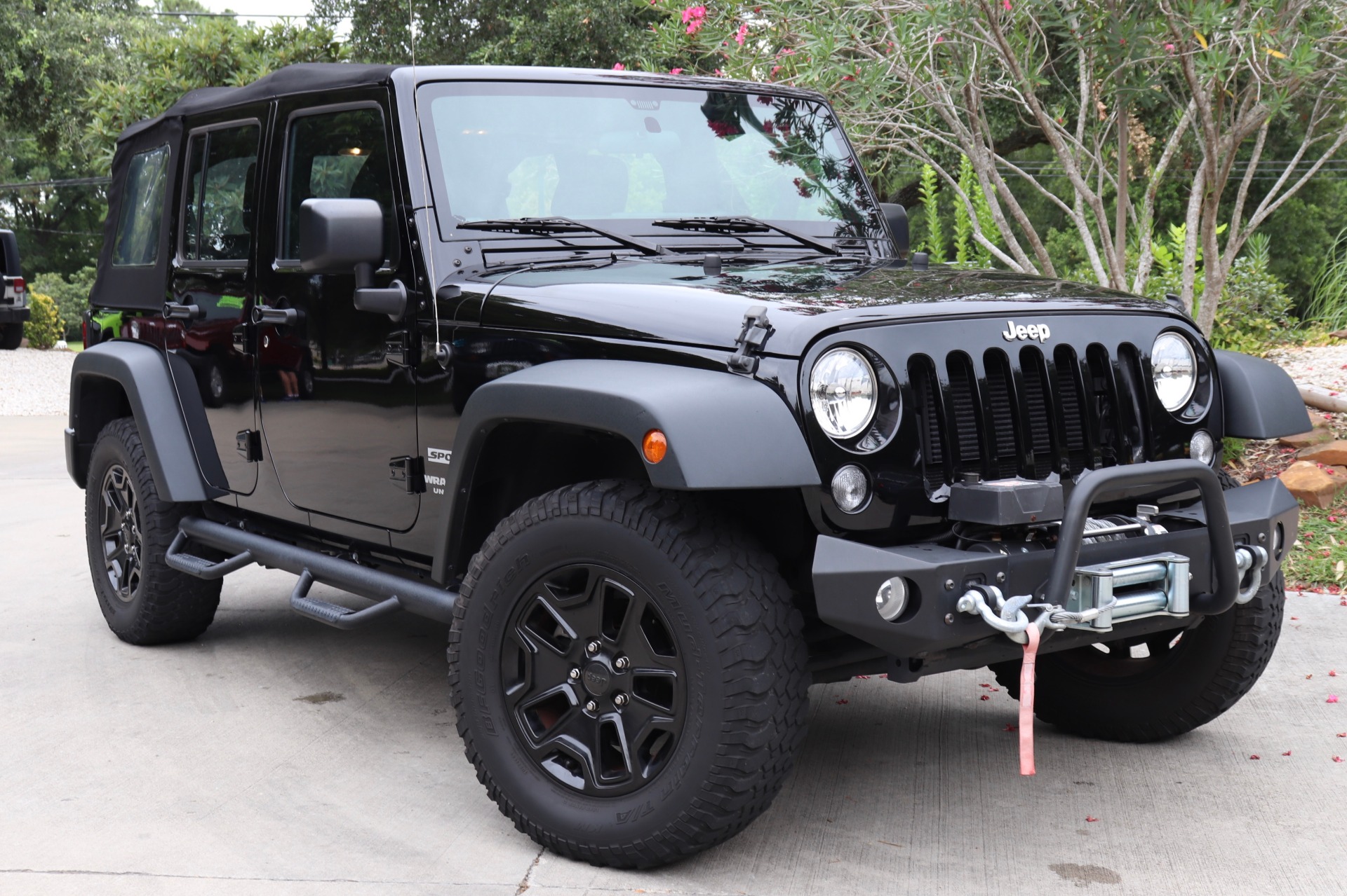 Used-2015-Jeep-Wrangler-Unlimited-Sport-4WD-4dr-Sport