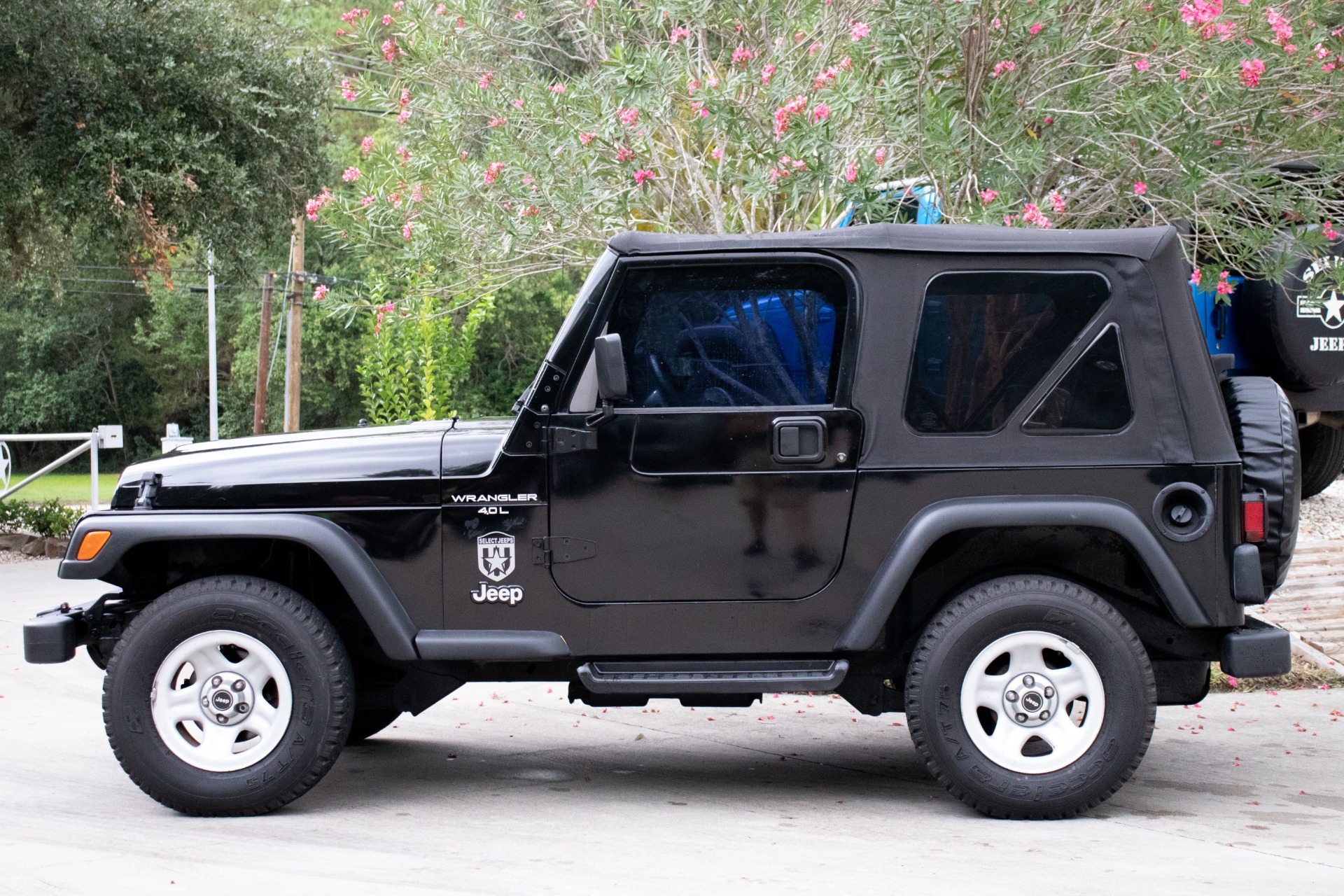 Used-1999-Jeep-Wrangler-2dr-Sport