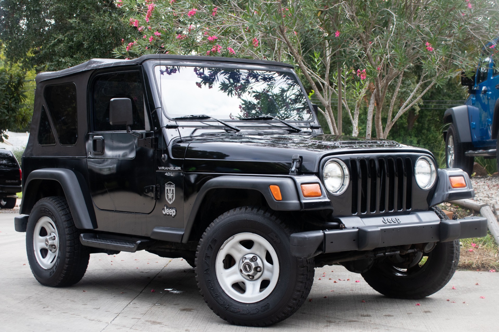 Used-1999-Jeep-Wrangler-2dr-Sport