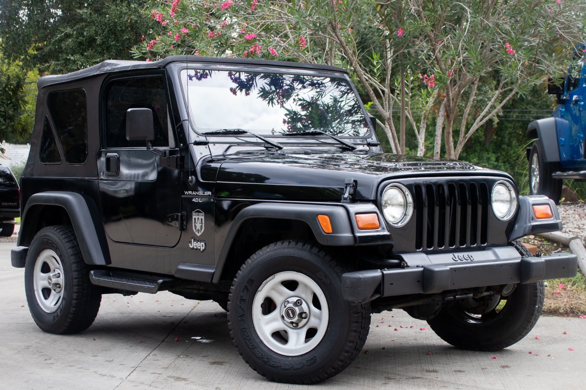 Used-1999-Jeep-Wrangler-2dr-Sport