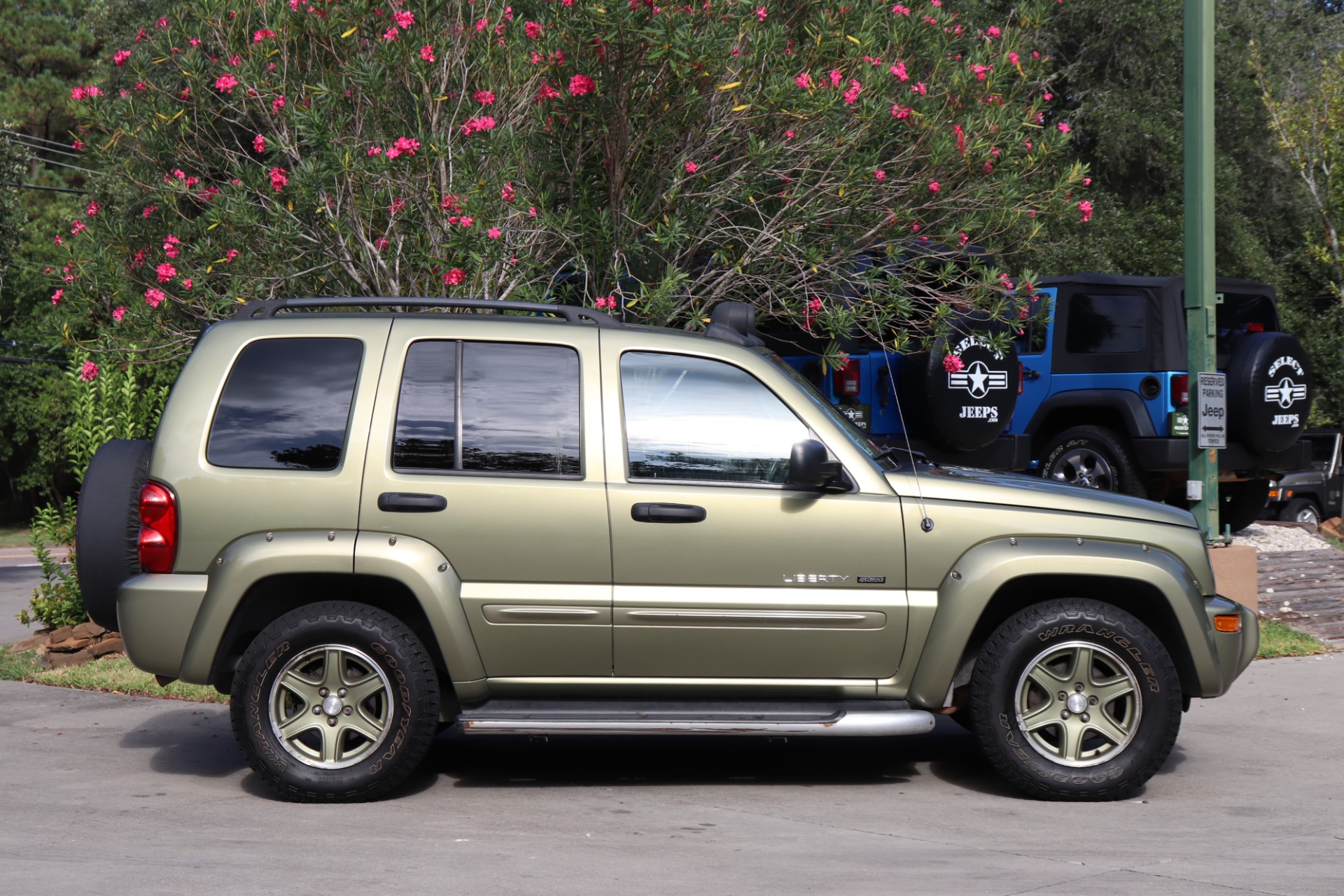 Used-2003-Jeep-Liberty-4dr-Renegade-4WD