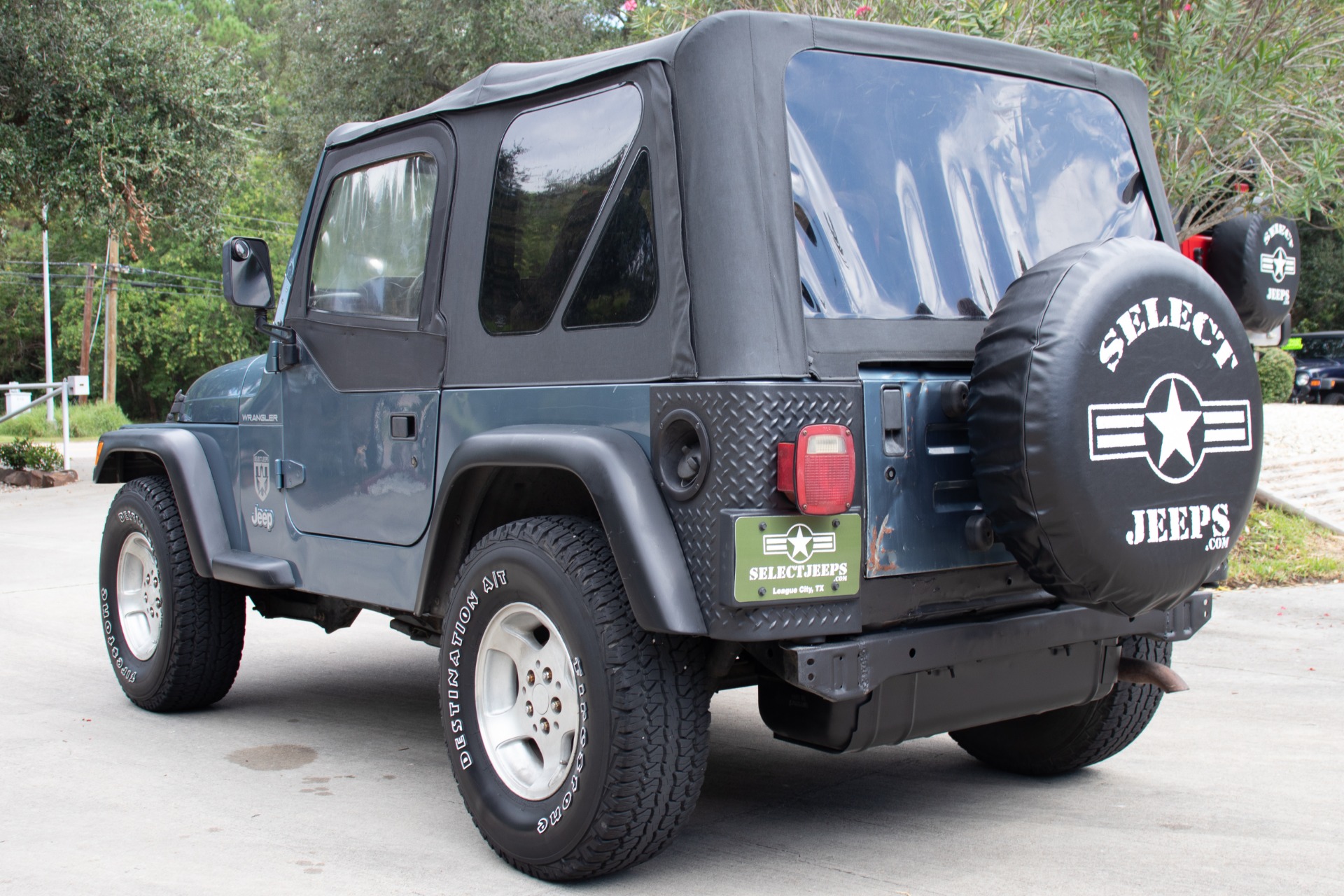 Used-1998-Jeep-Wrangler-2dr-SE