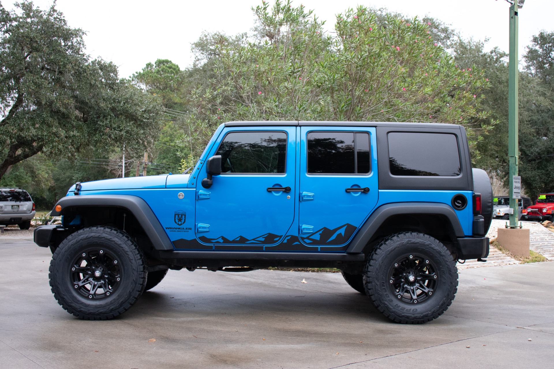 Used-2015-Jeep-Wrangler-Unlimited-4WD-4dr-Sport